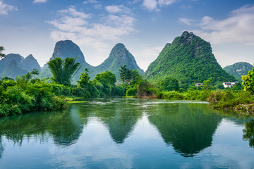 为什么斯柯达晶锐比POLO费油 本人第一次买车 晶锐和菠萝选哪个-